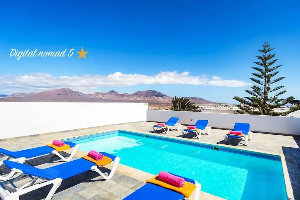 Stunning Views Private 5 Mins To Beach Town Shops Playa Blanca  Playa Blanca (Lanzarote)