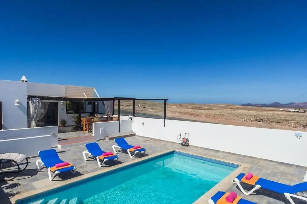 Villa Stunning Views Private 5 Mins To Beach Town Shops Playa Blanca