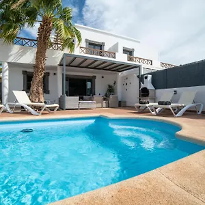  Villa Ariana -